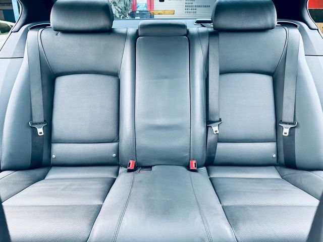 【新入庫730d實車漂亮內裝有近9成新極美小改款30d引擎更安靜極美優良認證車】  第12張相片