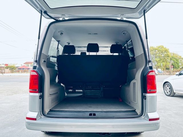 【車主原廠保養車況很優良無須再整理可直接環島】2016年9座優質全車原鈑件認證車  第16張相片