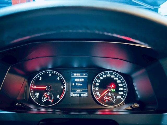 【車主原廠保養車況很優良無須再整理可直接環島】2016年9座優質全車原鈑件認證車  第20張相片