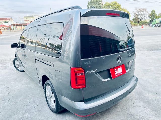 【新購入漂亮灰色2016新改款2.0柴油大7人座】車況很優良無須再整理可直接環島  第4張相片