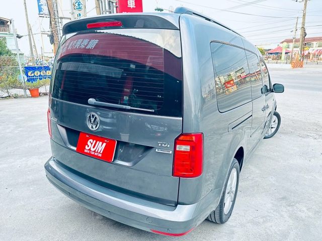 【新購入漂亮灰色2016新改款2.0柴油大7人座】車況很優良無須再整理可直接環島  第6張相片