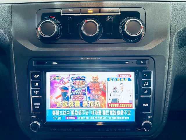 【新購入漂亮灰色2016新改款2.0柴油大7人座】車況很優良無須再整理可直接環島  第18張相片