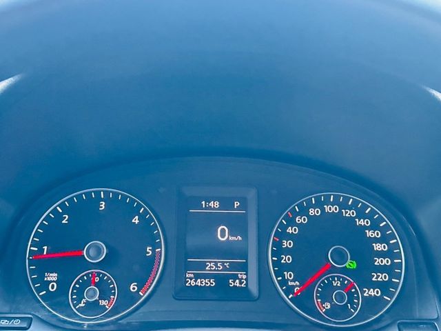 【新購入漂亮灰色2016新改款2.0柴油大7人座】車況很優良無須再整理可直接環島  第19張相片