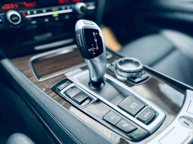 【新入庫正14出廠實車漂亮內裝有近9成新極美小款30d引擎更安靜】升級4出尾管比m版更霸氣  第18張相片