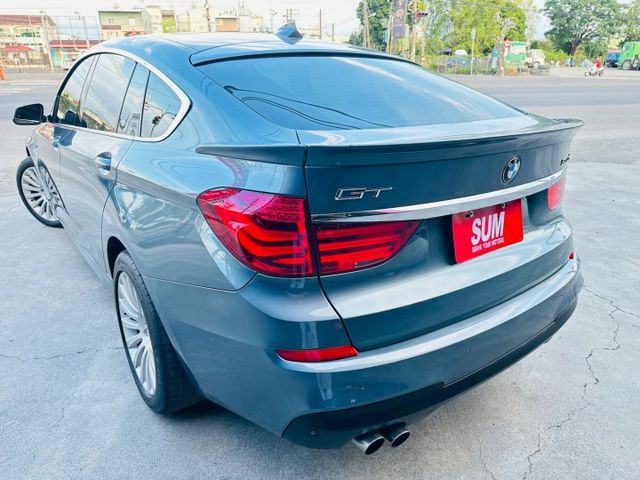 【專售收購530dGT】滿配全車M包~車主升級動力St2階強勁大扭力同35d  第4張相片