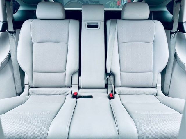 【專售收購530dGT】滿配全車M包~車主升級動力St2階強勁大扭力同35d  第12張相片