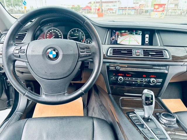 【預告新入庫730Ld總裁級長軸~實跑15萬實車極美已升級4出尾管比m版更霸氣】  第6張相片