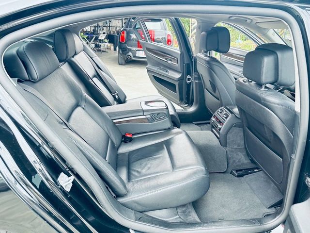 【預告新入庫730Ld總裁級長軸~實跑15萬實車極美已升級4出尾管比m版更霸氣】  第7張相片