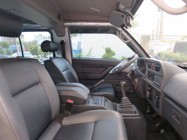 客貨車8人座  第7張相片
