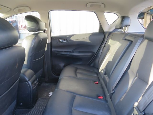 TIIDA  第5張相片