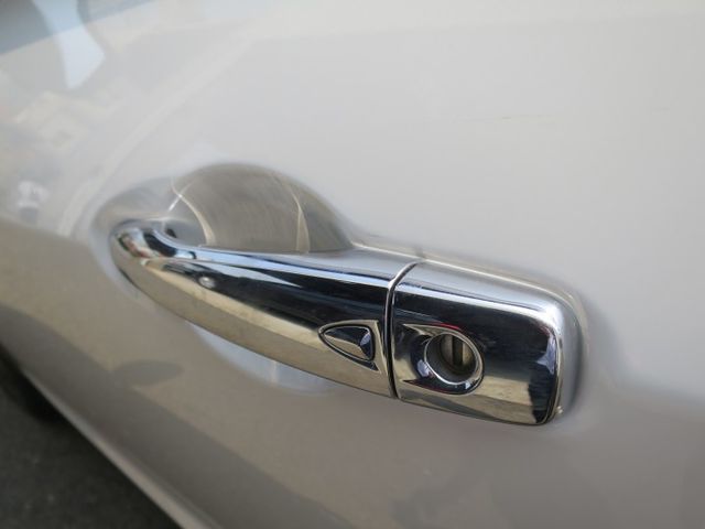 KICKS  第15張相片