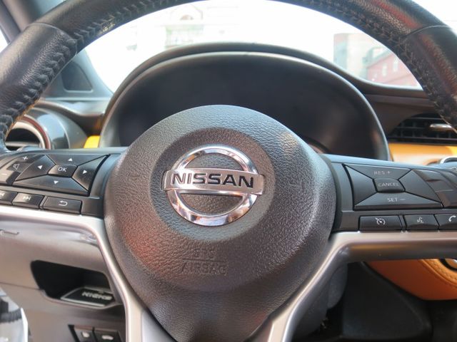 KICKS  第16張相片