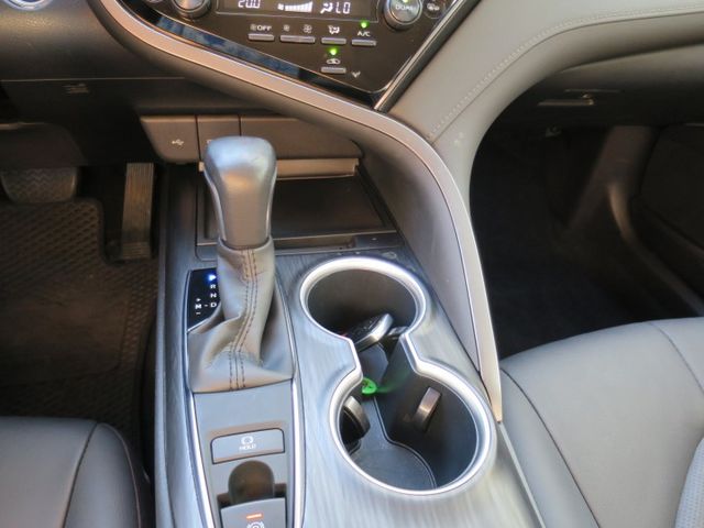 進口尊爵版I-KEY~車門感應~雙電動椅~9氣曩~定速~ACC跟車~車道偏移~盲點偵測  第18張相片