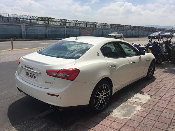 改大輪車業 2016年Maserati Ghibli SQ4 完美無瑕 現車  第3張相片