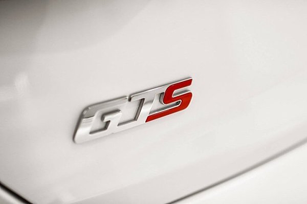 改大輪車業16款 Maserati Quattroporte GTS非SQ4現車  第6張相片