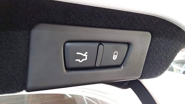 改大輪車業2016 MASERATI GHIBLI SQ4白色紅內裝無敵配備現車  第10張相片