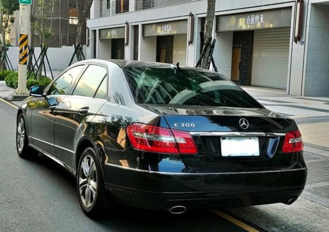 M-BENZ賓士 E300  第3張相片