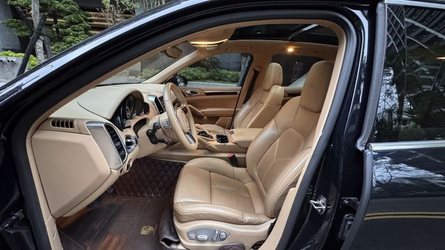 PORSCHE保時捷 CAYENNE  第6張相片