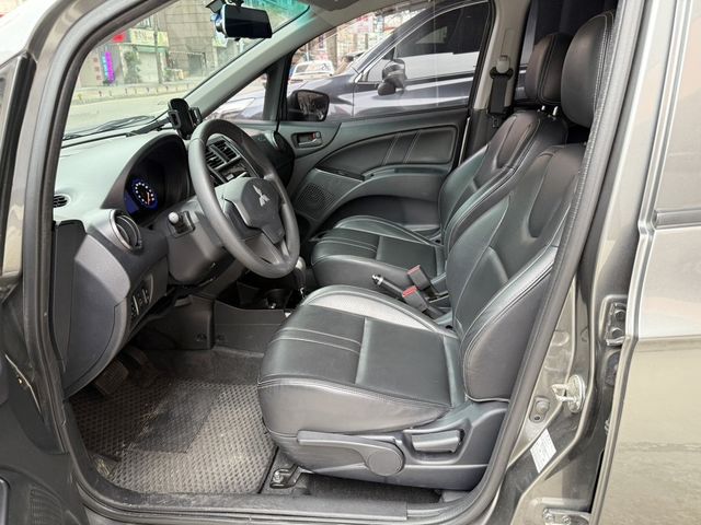 MITSUBISHI三菱 COLT PLUS  第9張相片