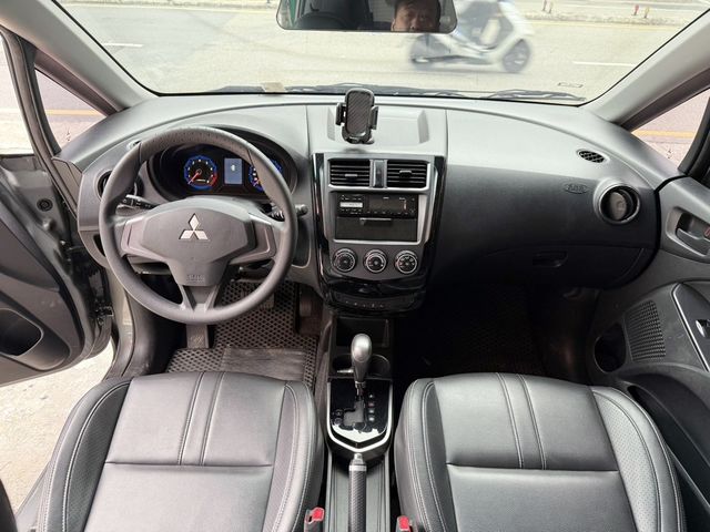 MITSUBISHI三菱 COLT PLUS  第13張相片