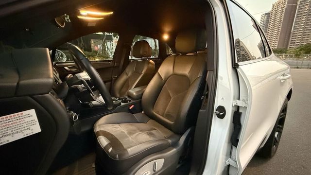 PORSCHE保時捷 MACAN  第5張相片