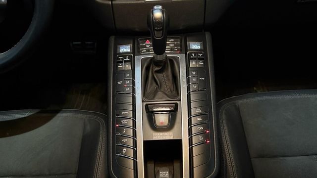 PORSCHE保時捷 MACAN  第11張相片