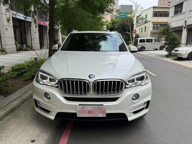 BMW寶馬 X5 XDRIVE25D  第3張相片