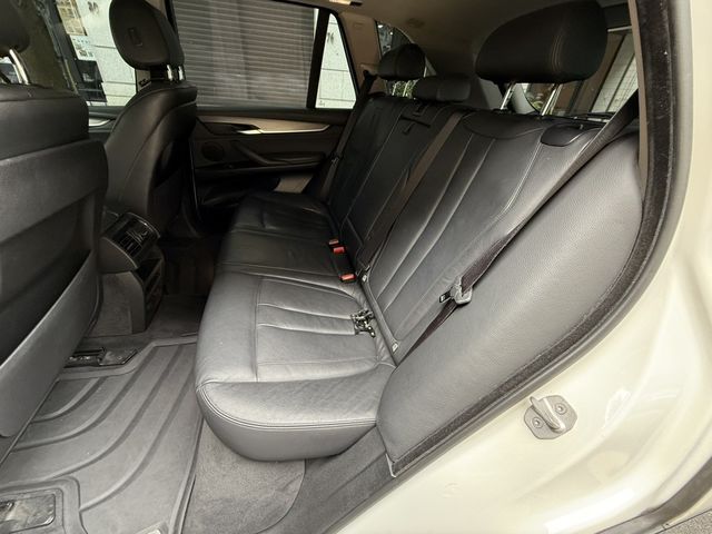 BMW寶馬 X5 XDRIVE25D  第6張相片