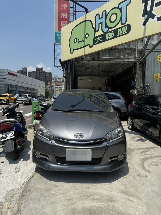 TOYOTA豐田 WISH  第3張相片