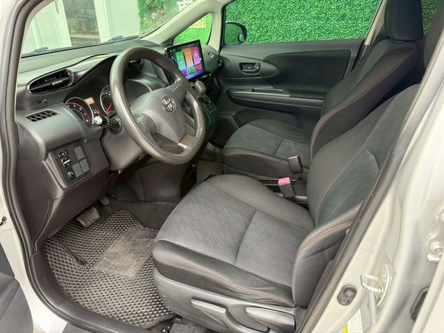 TOYOTA豐田 WISH  第5張相片