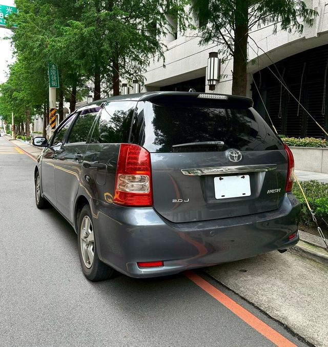 TOYOTA豐田 WISH  第2張相片
