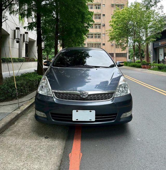 TOYOTA豐田 WISH  第3張相片