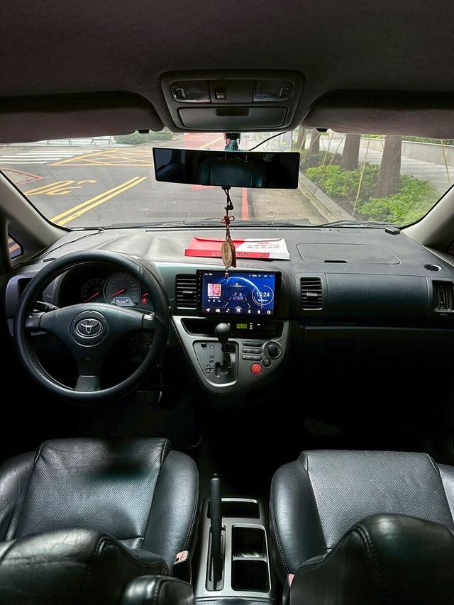 TOYOTA豐田 WISH  第5張相片
