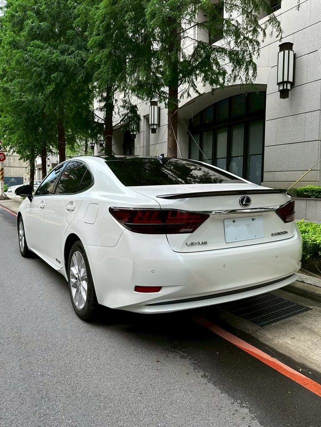LEXUS凌志 ES300H  第2張相片