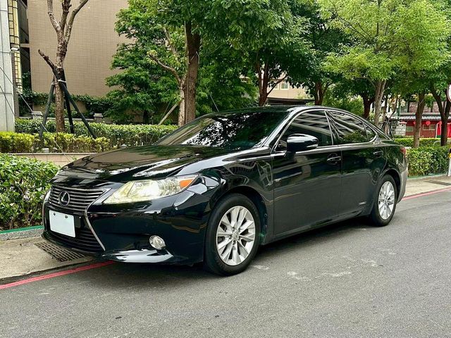 LEXUS凌志 ES300H  第1張相片