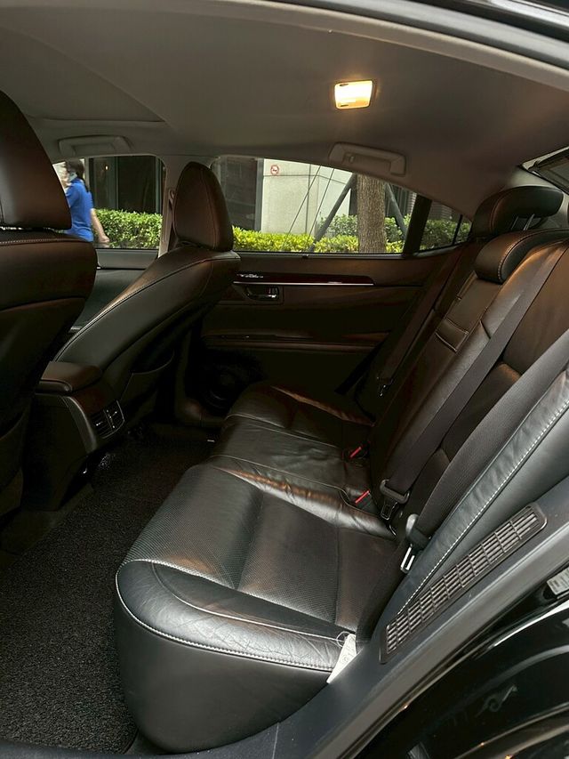 LEXUS凌志 ES300H  第8張相片
