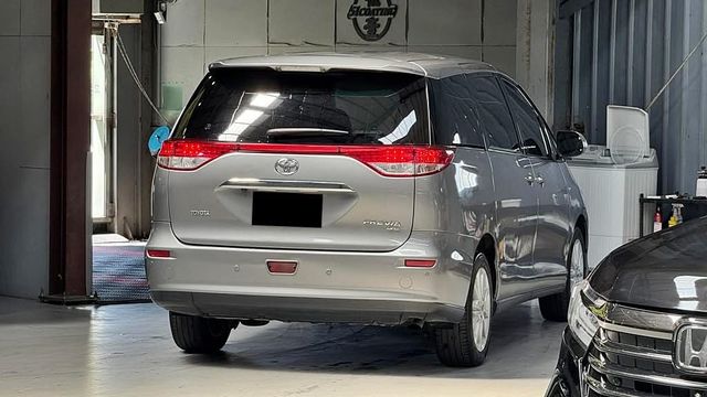 TOYOTA豐田 PREVIA  第2張相片