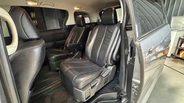 TOYOTA豐田 PREVIA  第6張相片