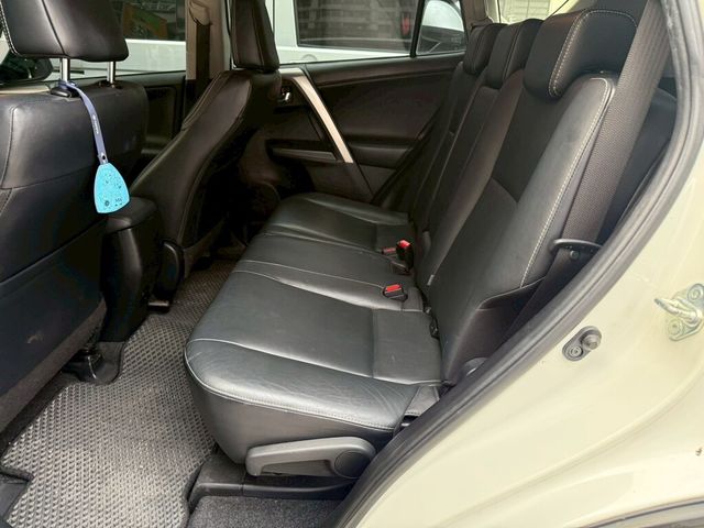 TOYOTA豐田 RAV4  第6張相片