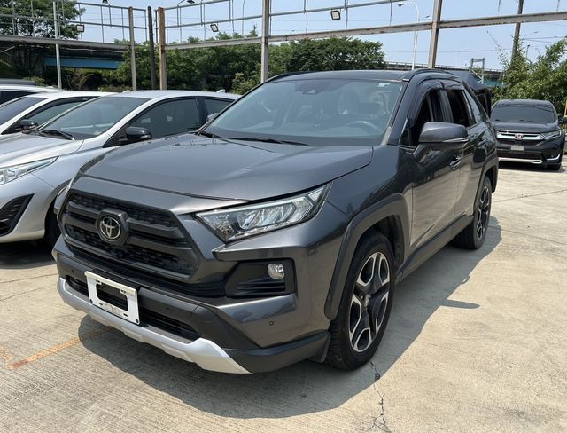 TOYOTA豐田 RAV4  第1張相片