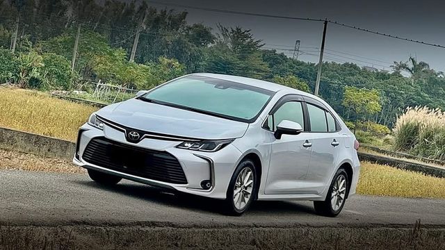 TOYOTA豐田 ALTIS  第1張相片