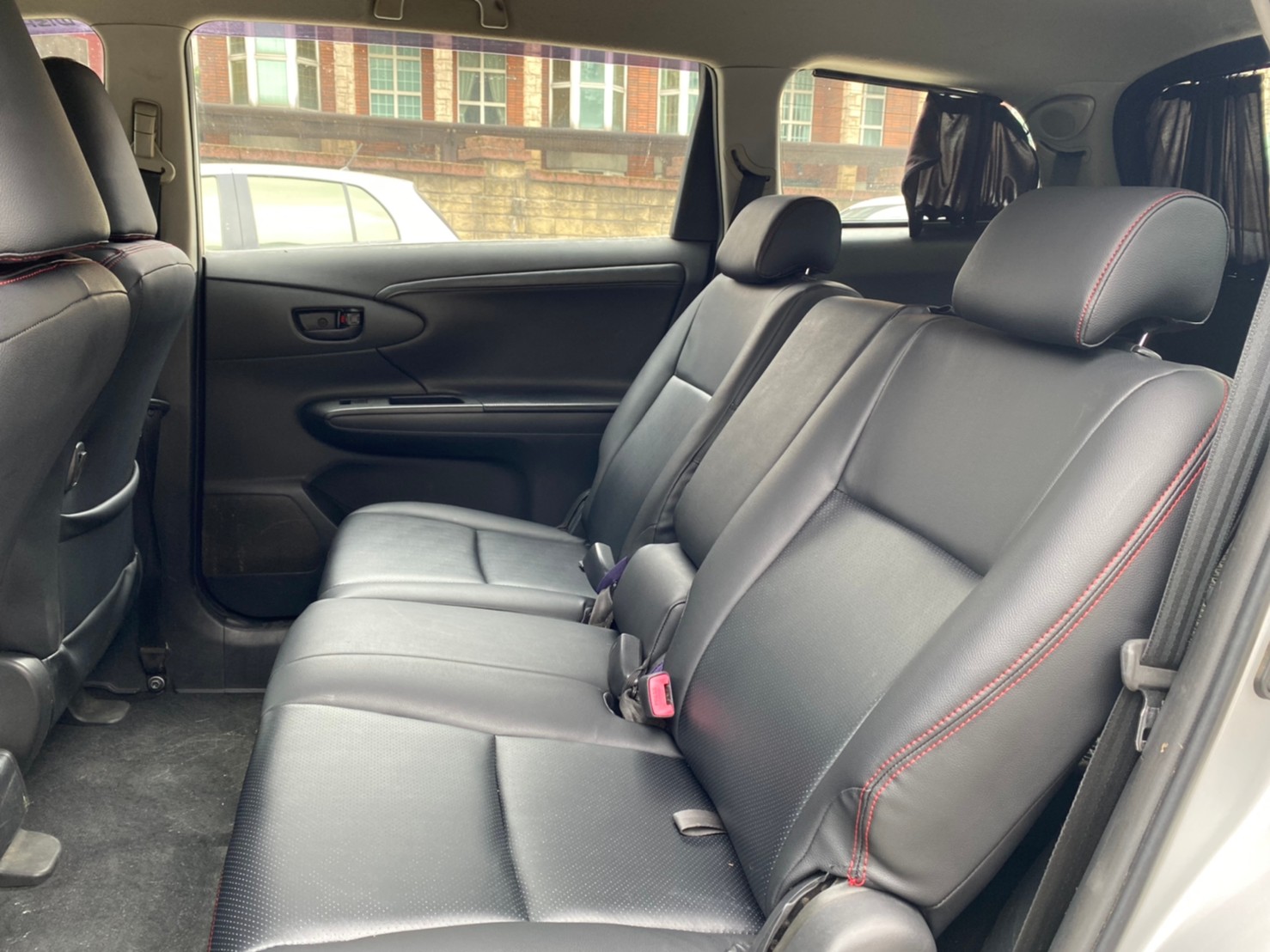 2022 8月實車在店 2012 Toyota Wish 超保值絕版七人座休旅 全新皮椅   第9張相片