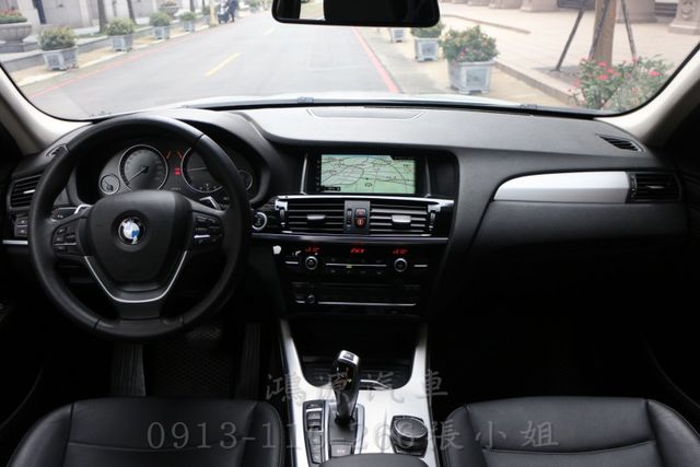 X3 20i /總代理/車道偏移/衛星導航/倒車顯影/電動座椅/電尾門  第5張相片