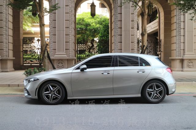 A180/總代理/盲點/AMG/氣氛燈/衛星導航/倒車顯影/電動座椅  第2張相片