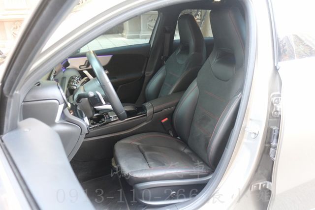 A180/總代理/盲點/AMG/氣氛燈/衛星導航/倒車顯影/電動座椅  第4張相片
