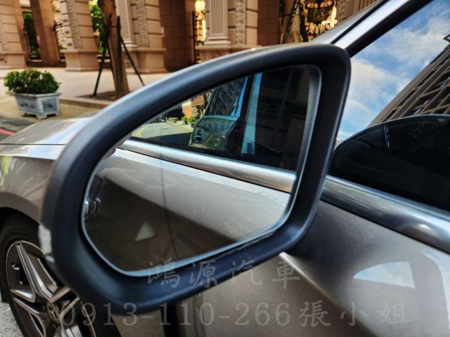 A180/總代理/盲點/AMG/氣氛燈/衛星導航/倒車顯影/電動座椅  第11張相片