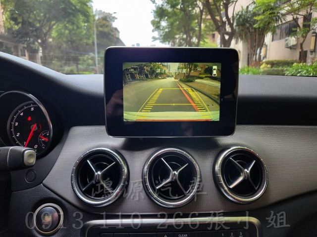 CLA200 SB /總代理/I-KEY/衛星導航/倒車顯影/電動座椅/電尾門  第10張相片