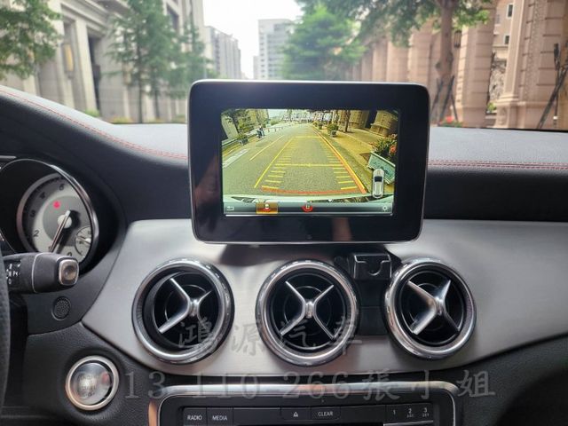 GLA180/總代理/AMG/I-KEY/倒車顯影/電動座椅/電尾門  第7張相片