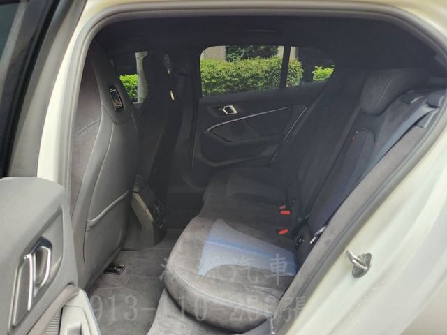 118i M /總代理/ACC/盲點/衛星導航/倒車顯影/電動座椅  第6張相片