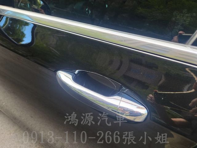 E250/總代理/車道偏移/天窗/盲點/摸門衛星導航/倒車顯影/電動座椅/電尾門  第10張相片